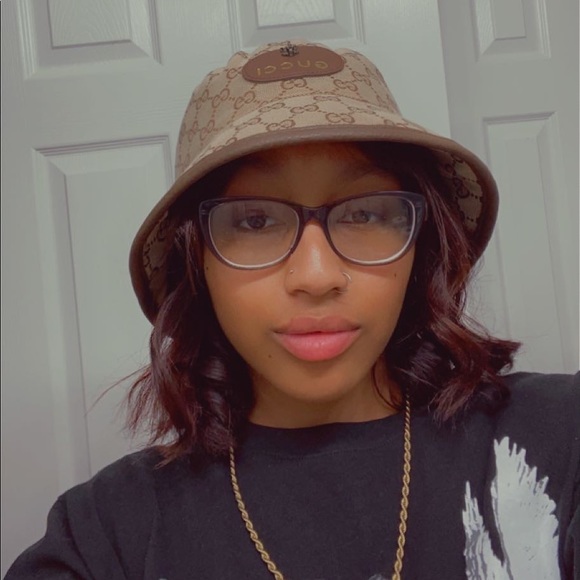 Meet your Posher, Aaliyah - Picture 4 of 7